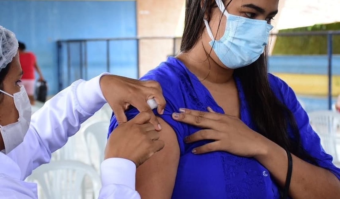 1.226.580 doses das vacinas contra a Covid-19 foram aplicadas em Alagoas