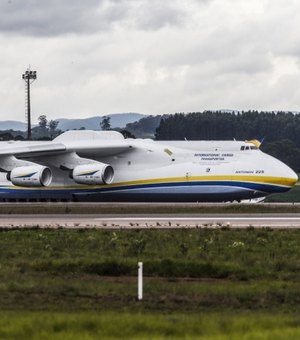 Maior avião do mundo, Antonov An-225 pousa no aeroporto de Viracopos