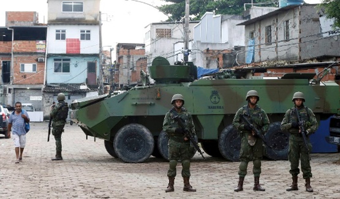 Forças Armadas e PM fazem operação em seis comunidades do RJ 