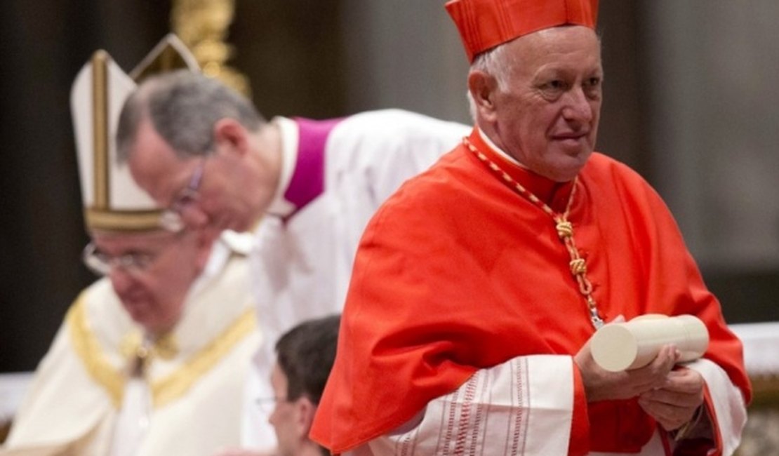 Papa aceita renúncia de arcebispo chileno acusado de encobrir abusos