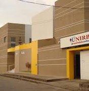 Confusão após compra de universidade deixa estudantes atônitos em Arapiraca