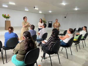 Tainá Veiga se reúne com diretores e anuncia reforço na segurança das escolas da rede municipal de Lagoa da Canoa