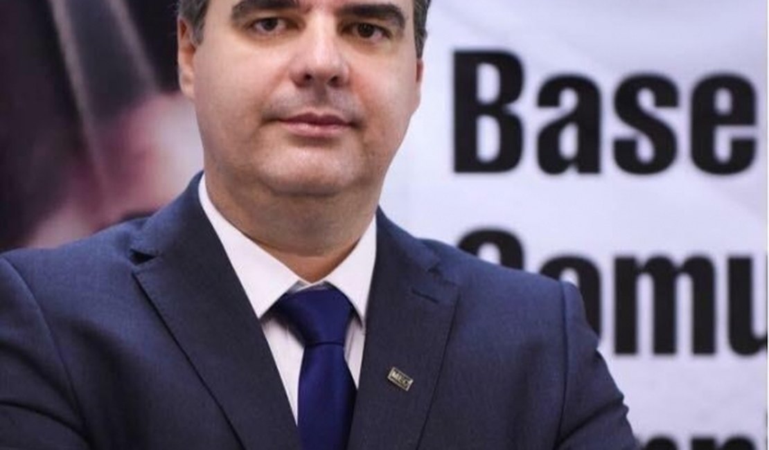 “Escola 10 surge como programa estratégico e bem estruturado”, diz diretor do MEC