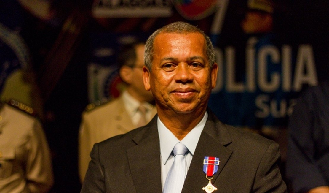 Superintendente do Ronda no Bairro recebe medalha Zumbi dos Palmares