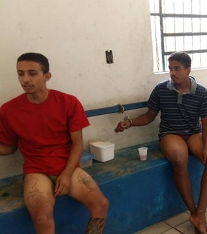 Sindpol denuncia que presos estão algemados inadequadamente em cano na Deic