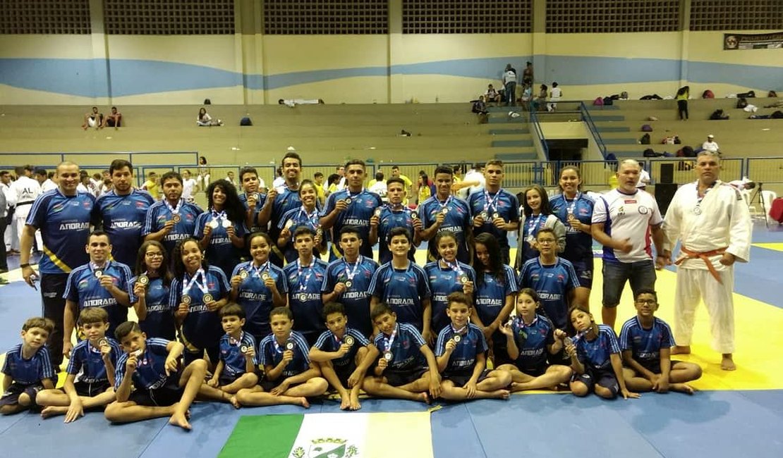Judocas arapiraquenses se destacam no Campeonato Alagoano de Judô 