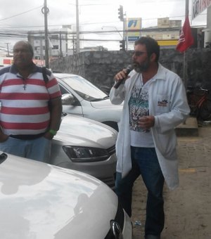 Servidores do CCZ realizam ato contra a transferência do órgão para Marechal Deodoro