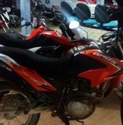Após perseguição polícia recupera motos roubadas no Agreste
