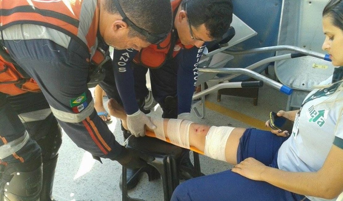 Acidente entre duas motos deixa mulher ferida em Arapiraca