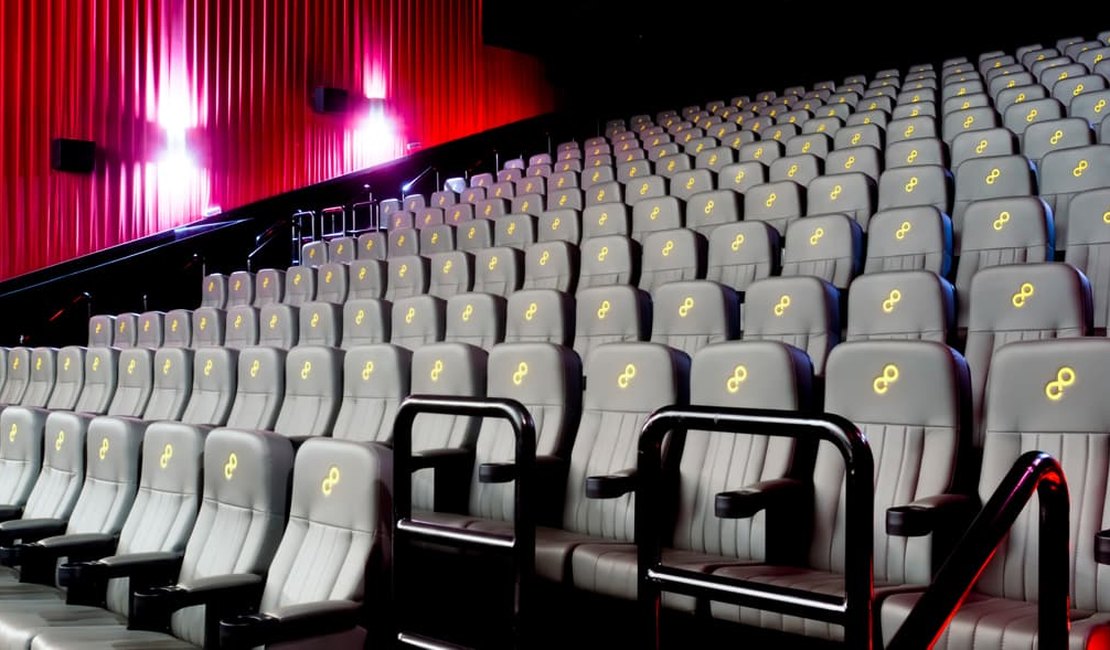 Confira a primeira programação dos cinemas após a liberação das salas na capital