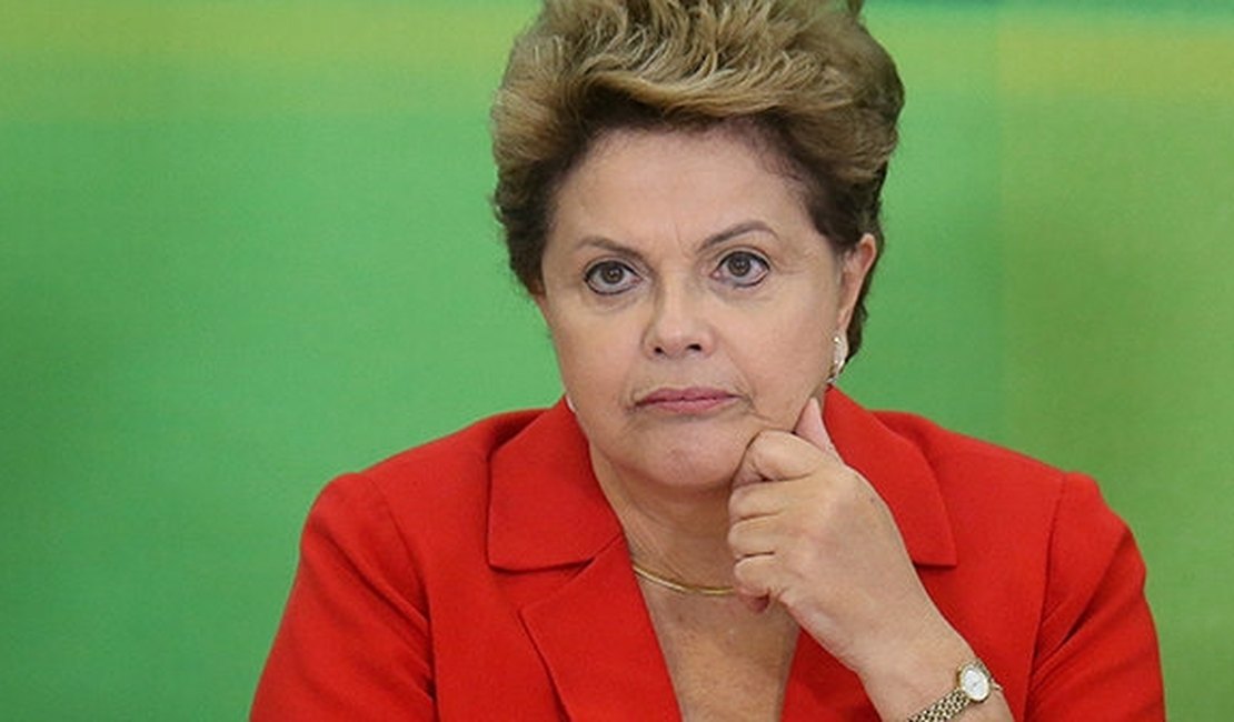 Defesa de Dilma à Comissão do Impeachment será entregue na tarde desta segunda