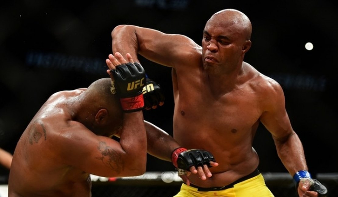 UFC 200: Mesmo derrotado, Anderson Silva é aplaudido pelo público
