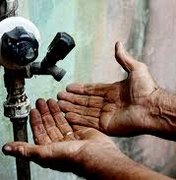 Moradores do Deda Paes sofrem há vários dias sem água