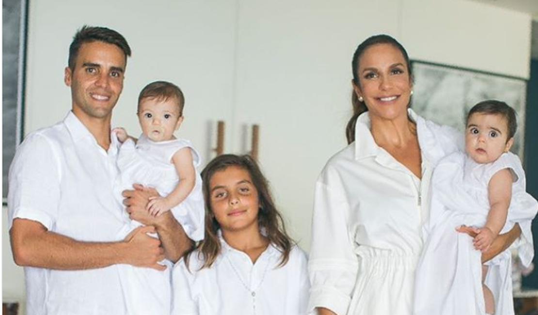 'Dia mais especial', diz Ivete Sangalo sobre batizado das filhas