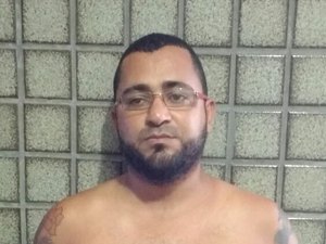 Foragido da Justiça é preso com veículo roubado e documento falso no interior