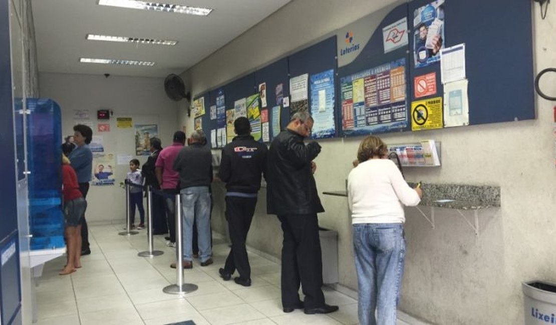 [Vídeo] Pane na linha de transmissão deixa Lotéricas sem serviços durante quatro horas
