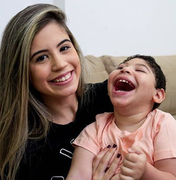 Mãe especial: Aléxia tem um bebê com microcefalia e usa as redes sociais para ajudar outras mães