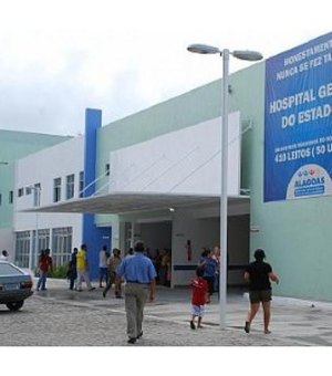 Policial baleado em operação é transferido para hospital particular