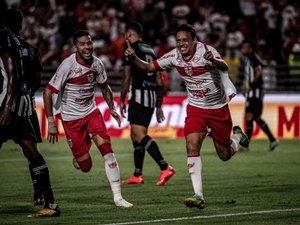 CRB goleia o Operário, mantém invencibilidade e avança na Copa do Brasil