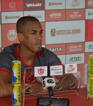 No CRB, Maílson trabalha forte a parte física antes de retorno do Brasileirão
