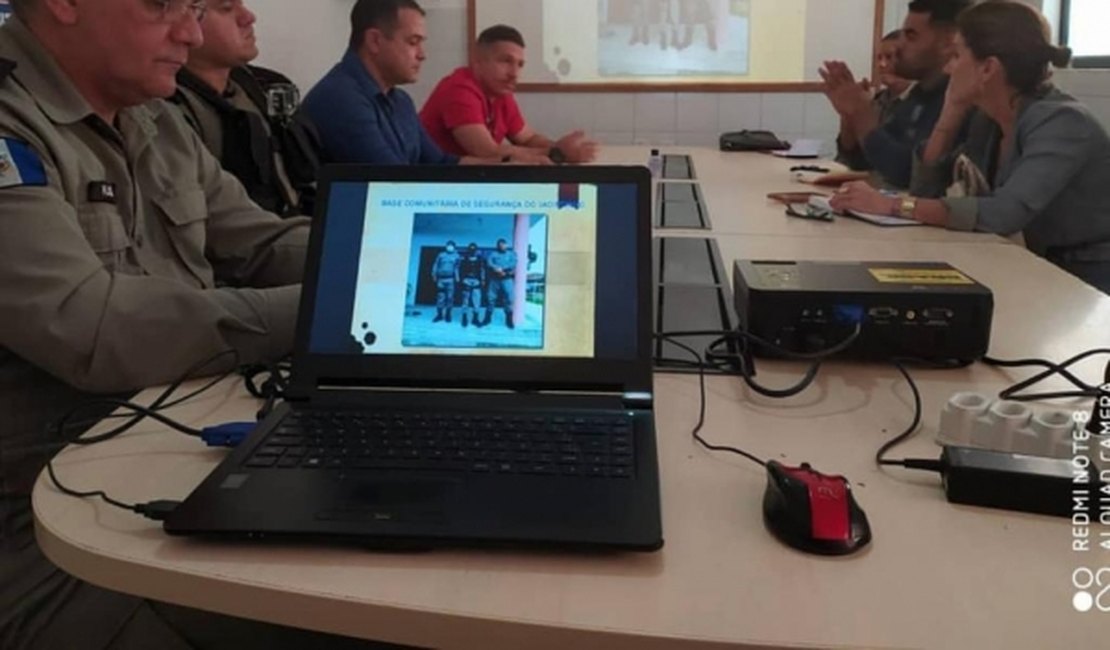 Base Comunitária do Jacintinho recebe visita do MPE e da Chefia de Prevenção da SSP