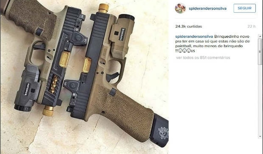 Anderson Silva publica foto de arma e causa polêmica