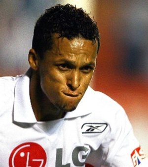 Alagoano Souza é liberado pela Polícia Federal e pode jogar no domingo pelo Brasiliense
