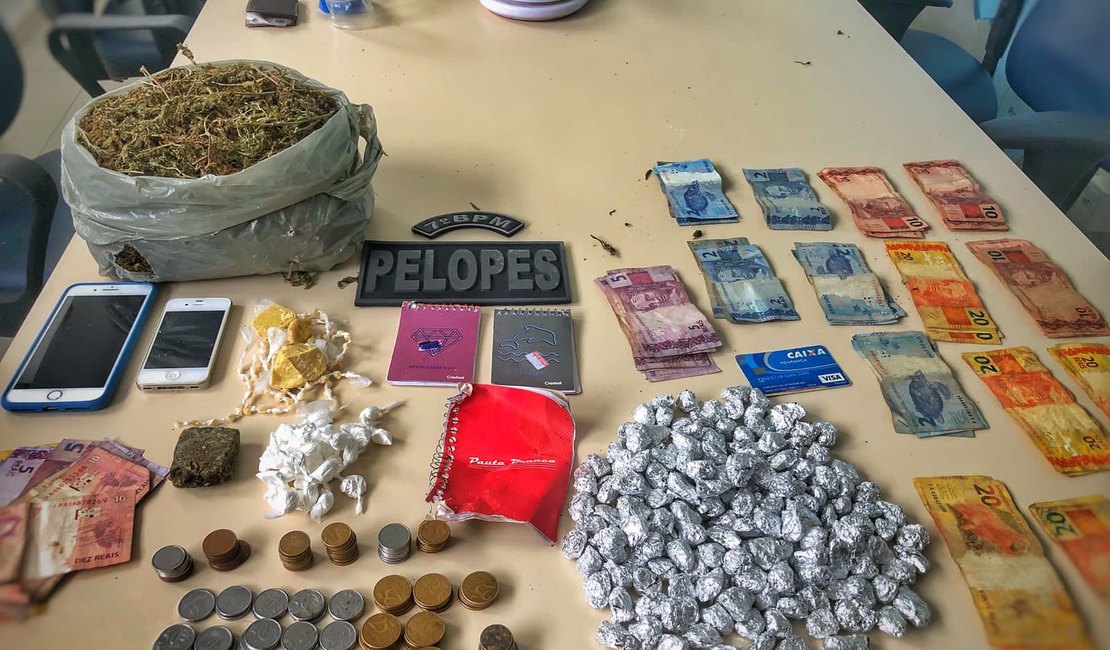 Dupla é presa com maconha, crack, celulares e dinheiro durante operação da SSP