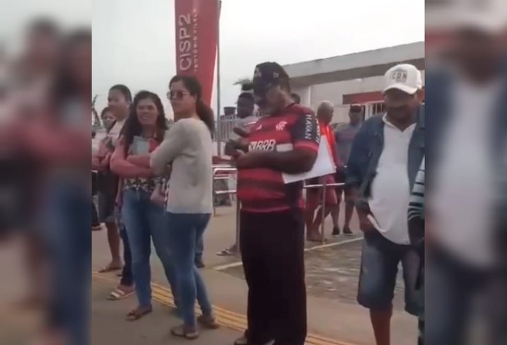 [Vídeo] Chuva e lama: usuários do Instituto de Identificação de Teotônio Vilela reclamam de falta de condições da nova sede