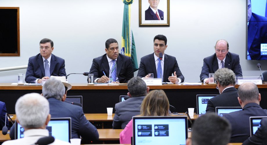 Pinheiro: Comissão criada por JHC já apresenta vitórias e resultados para moradores dos Bairros afetados