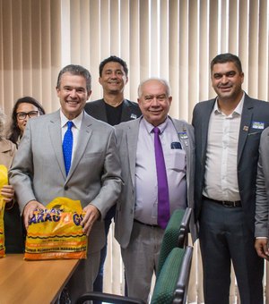 Sérgio Lira firma parcerias com ministros para fortalecer Maragogi