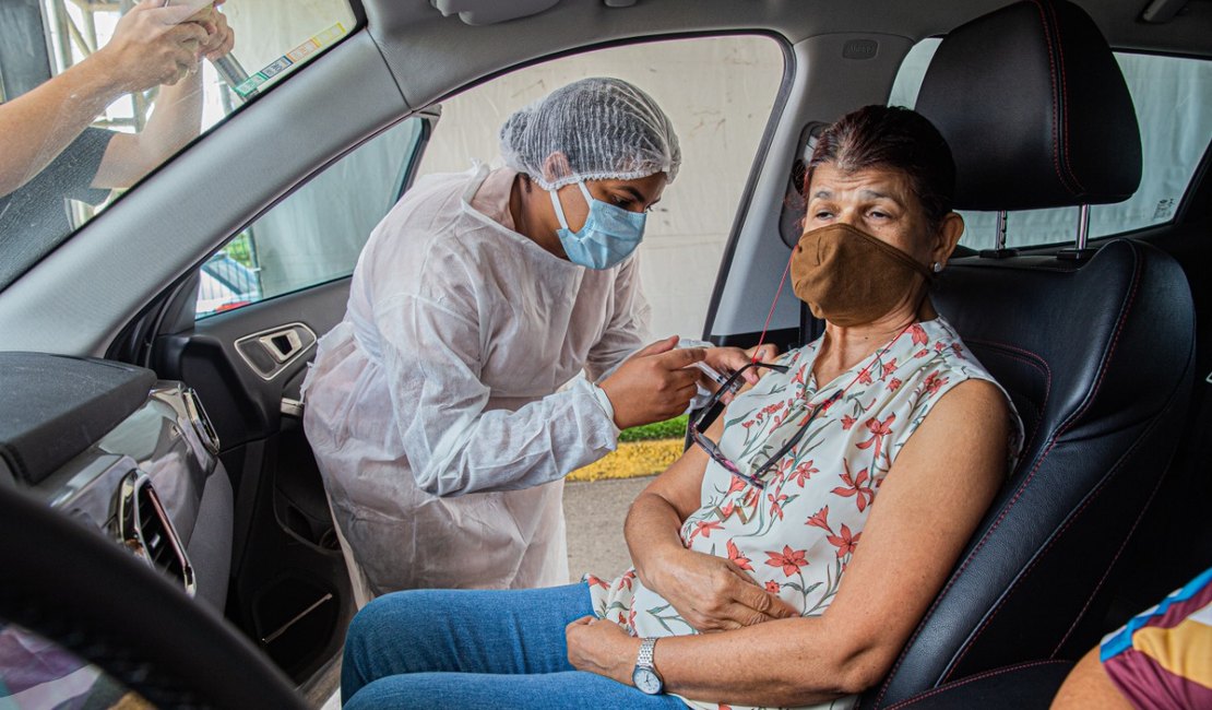 Arapiraquenses com Síndrome de Down e pacientes renais são os primeiros com comorbidades a se vacinarem contra a Covid-19