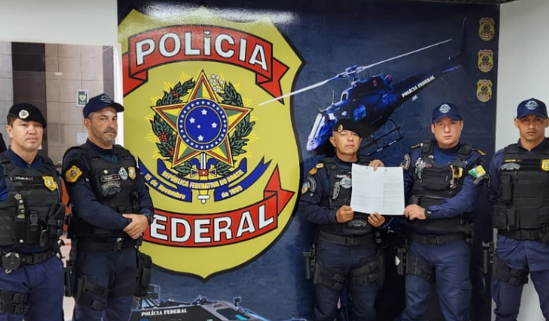 Prefeitura de Palmeira assina acordo com PF para conceder porte de arma à Guarda Municipal