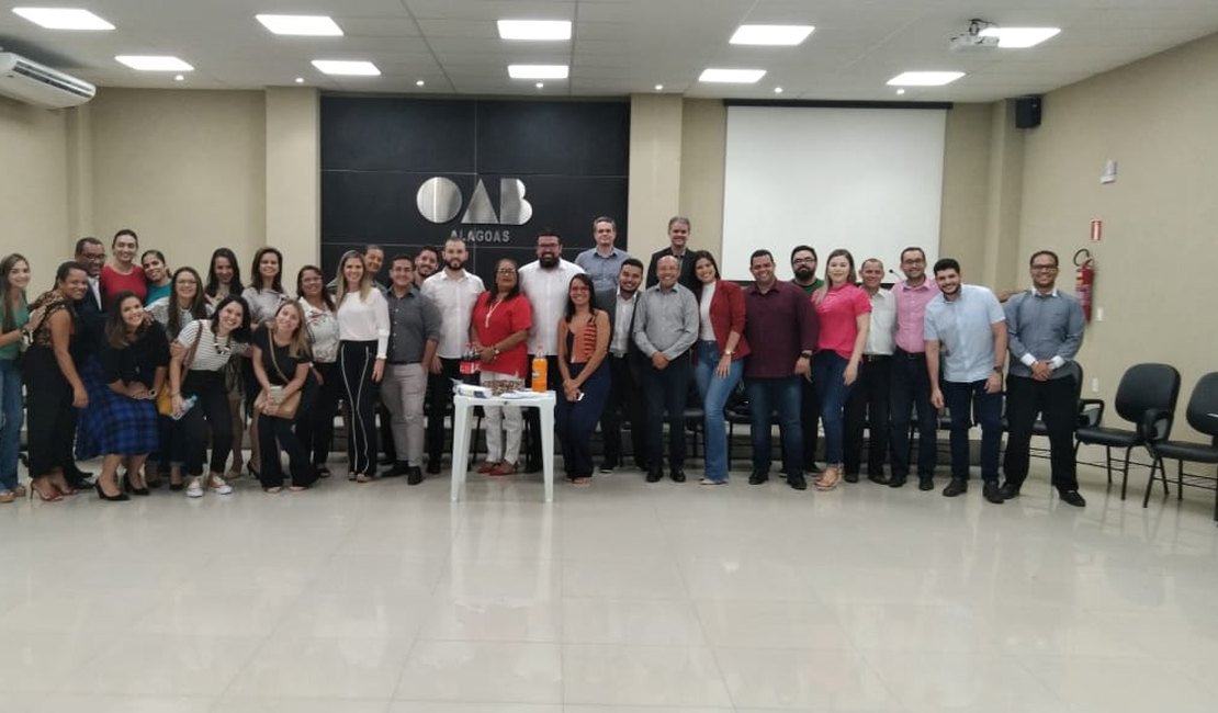 Hector Martins anuncia licenciamento da presidência da OAB/Arapiraca