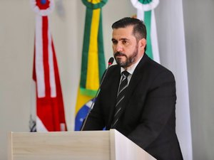 Leonardo Dias protocola pedido de impeachment de Ronaldo Lessa e alerta: “estamos vivendo uma aberração jurídica”