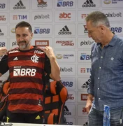 Flamengo volta a buscar opções no mercado após venda de João Gomes