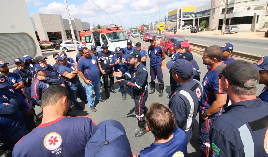 Condutores do Samu realizam treinamento em rodovia no Agreste
