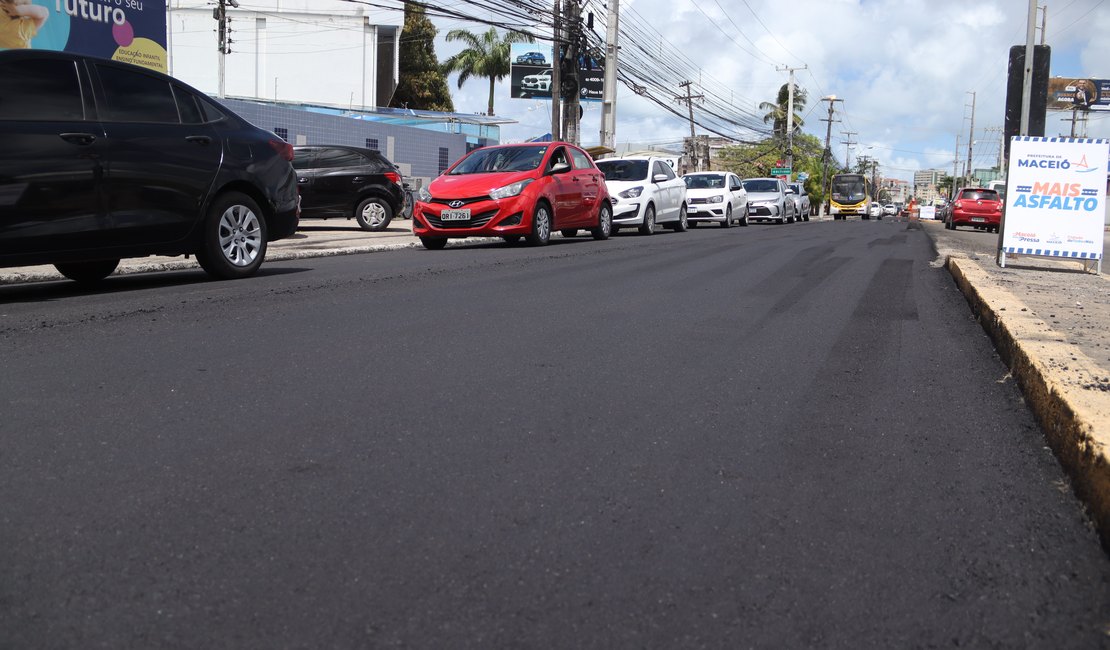 Prefeitura inicia obras para pavimentar a Avenida Comendador Gustavo Paiva