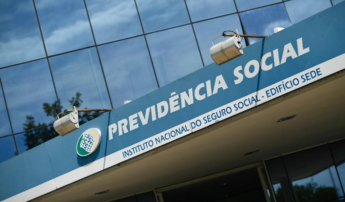 Previdência paga a mais ricos 20 vezes mais do que aos mais pobres, diz IBGE