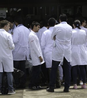 Programa Mais Médicos oferta vagas para 83 cidades alagoanas