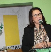 Vereadora rebate acusação de secretária sobre fatiamento de vagas do PSS
