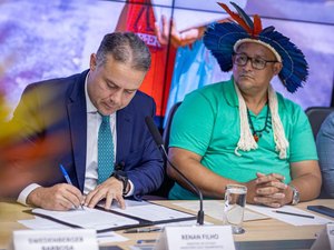 Renan Filho assina termo de conduta para preservação de terras indígenas durante obras na BR-101