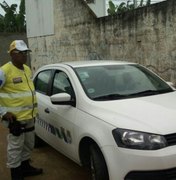 Veículo roubado é recuperado no Jacintinho