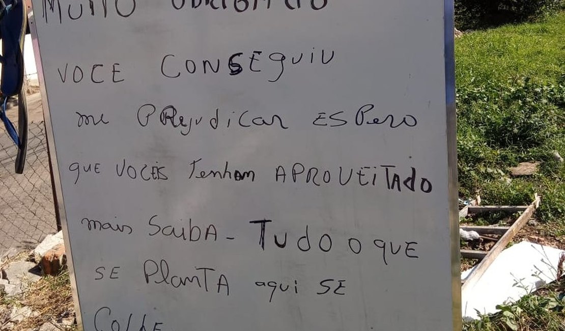 Serralheiro tem ferramentas furtadas e deixa mensagem para o ladrão em placa: 'O que se planta aqui se colhe'