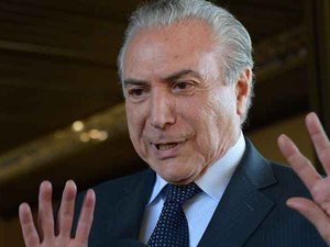 Às vésperas de completar um ano no cargo, Temer tenta popularizar imagem