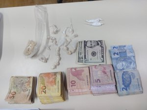 Mulher é presa acusada de tráfico de drogas em Maragogi