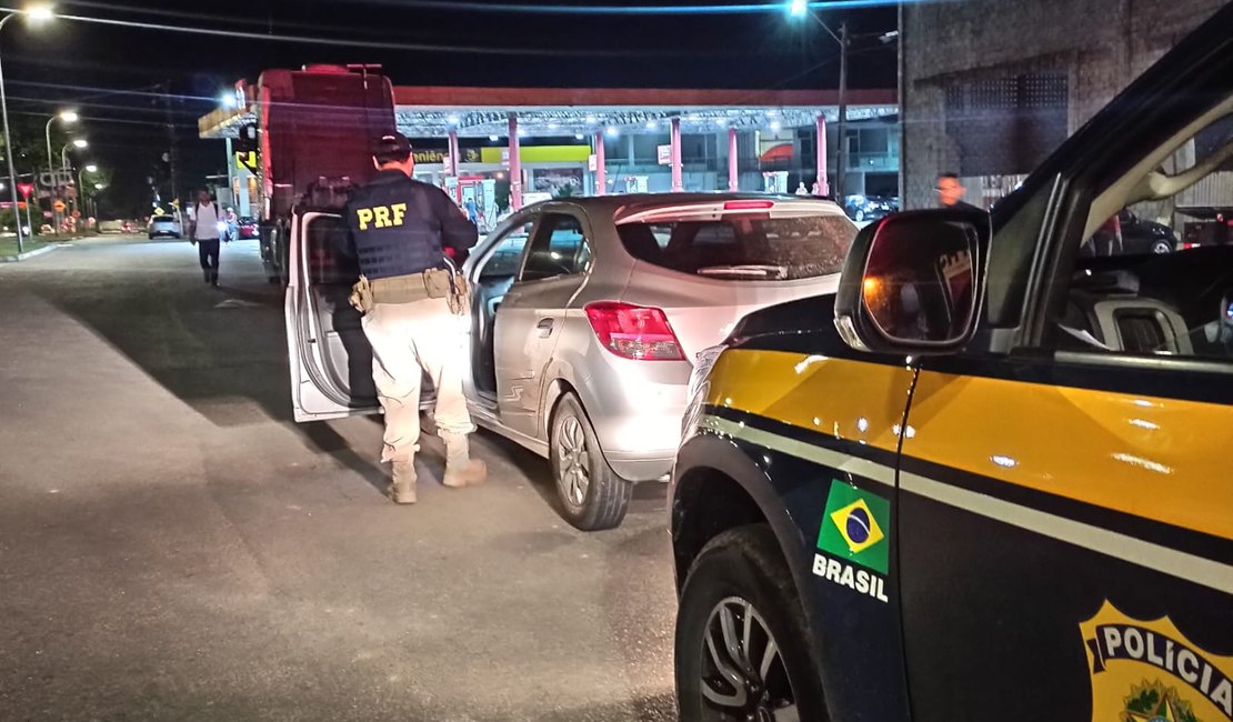 Dois homens foram presos pela PRF por receptação de veículo em União dos Palmares e Maceió