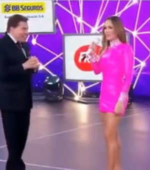 Claudia Leitte desabafa sobre atitude de Silvio Santos no Teleton