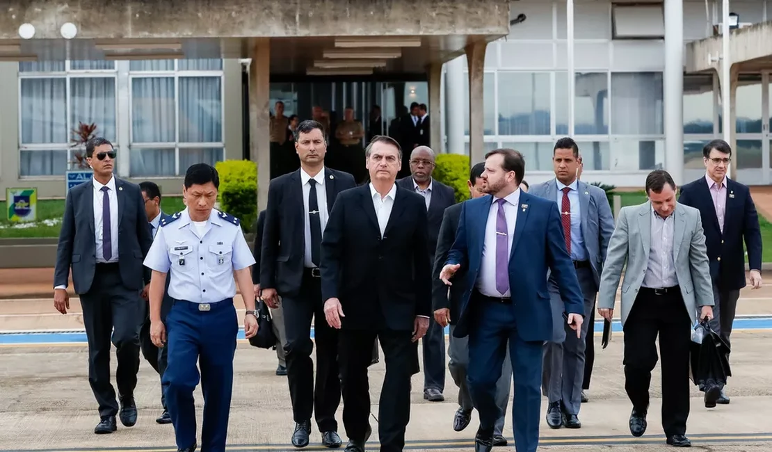 Bolsonaro embarca para os EUA para se reunir com Donald Trump