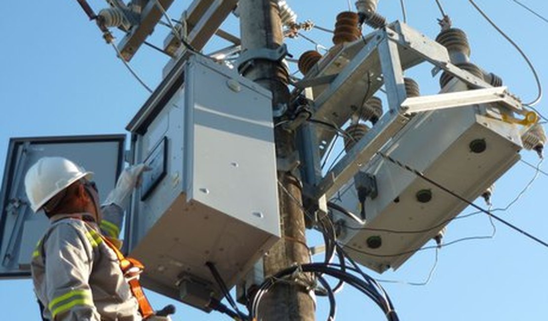 Equatorial faz manutenção na rede elétrica em 13 municípios alagoanos 